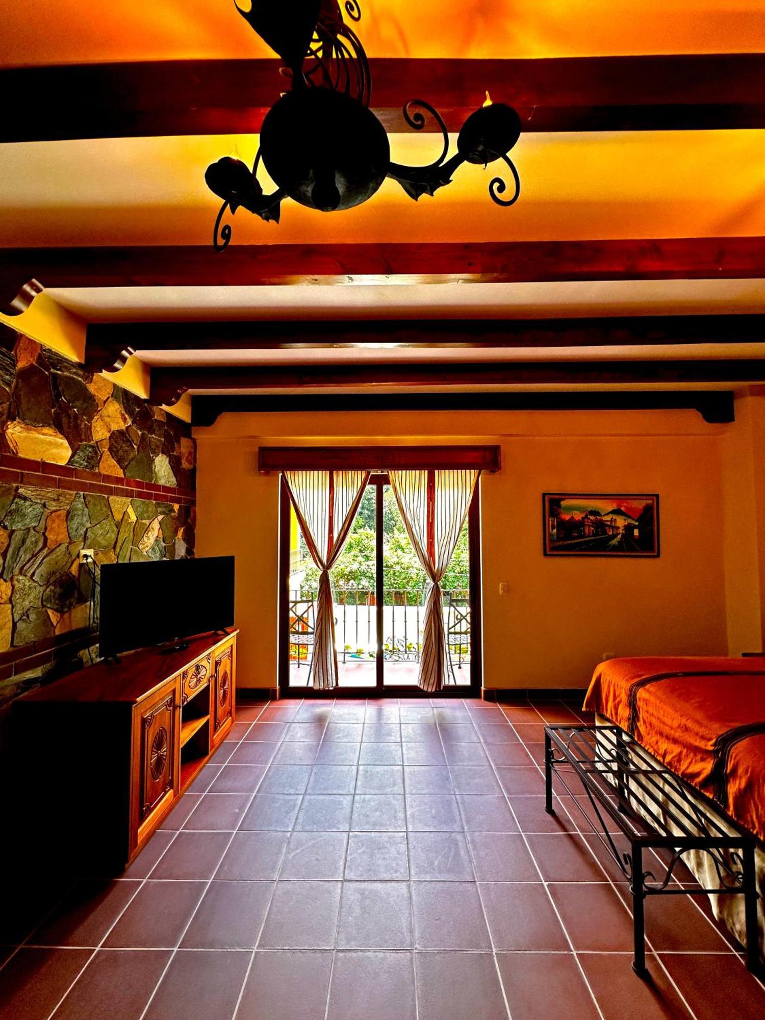 Hotel Jotam Panajachel Dış mekan fotoğraf